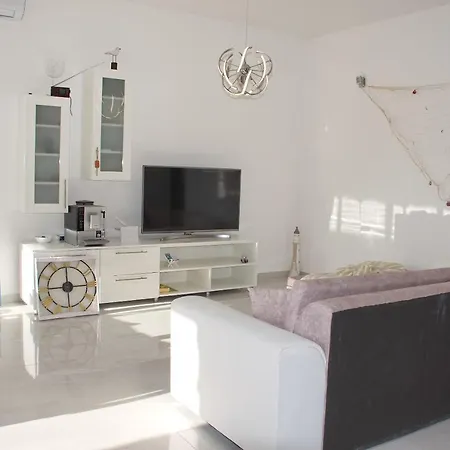 Ocean Pearl Mandre Vikendica Kolan